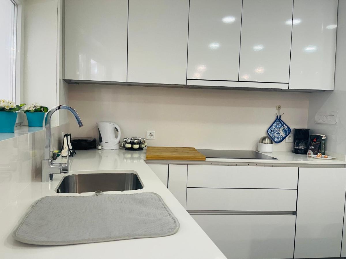 Central Tiled Apartment Авейру Экстерьер фото