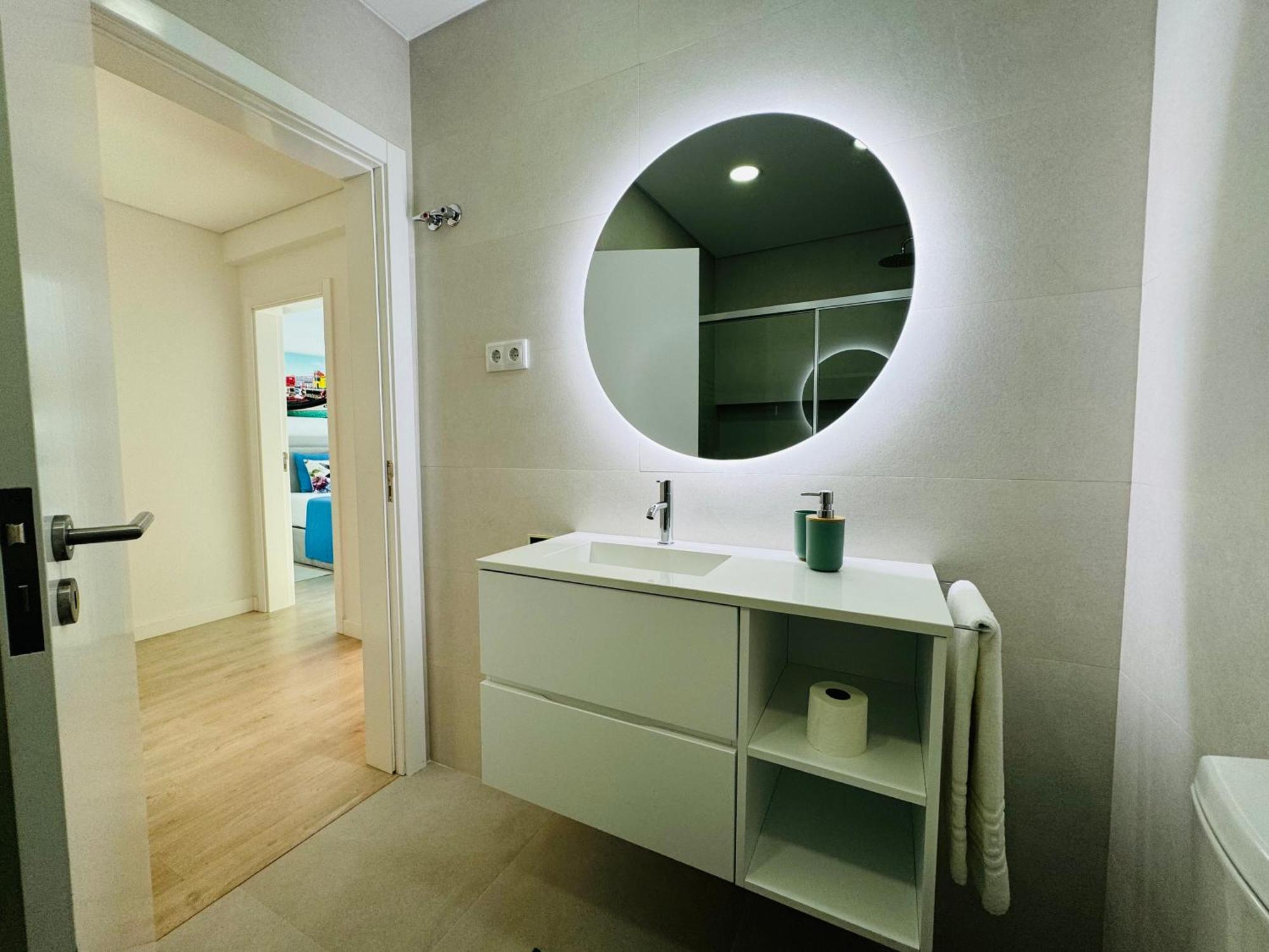 Central Tiled Apartment Авейру Экстерьер фото